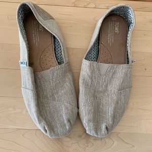 Toms slip ons